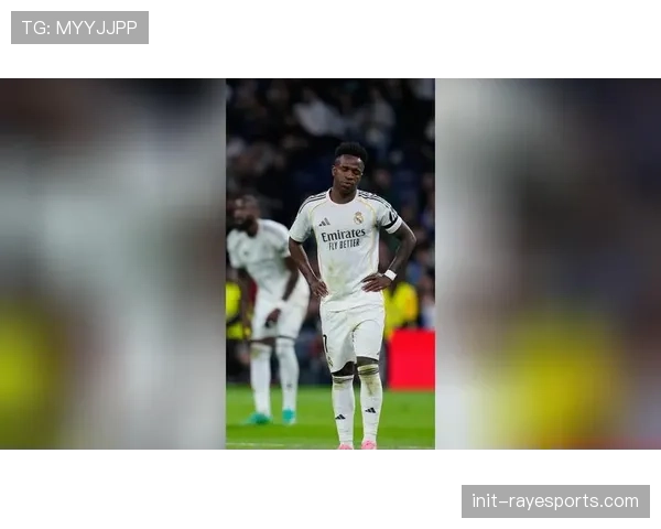 感人一幕：赫塔菲主场为罹患重病的小球迷举行特别仪式